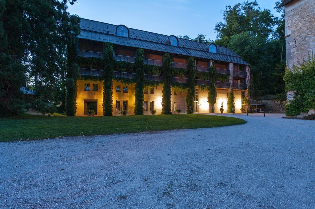 Schloss Münchenwiler Murten Habitación foto